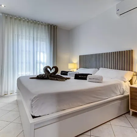 Apartment White Paradise