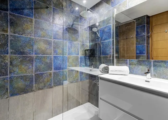 White Paradise 公寓 阿德耶